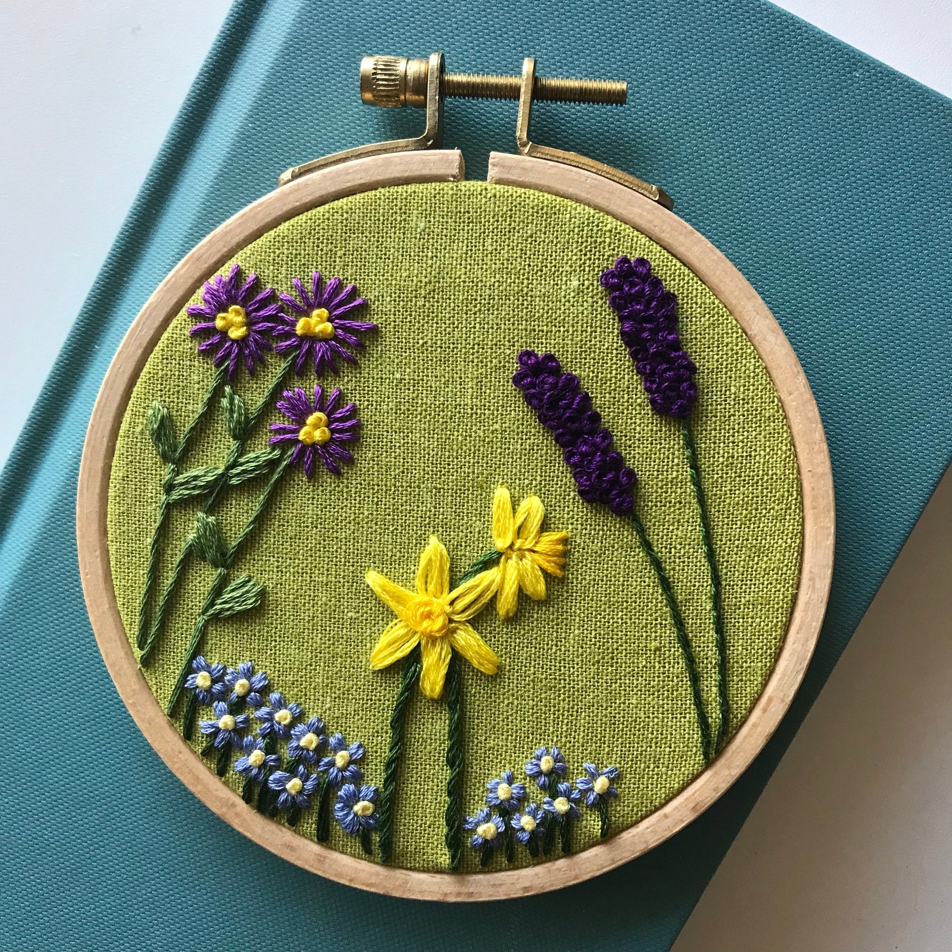 Best Friends Embroidery Kit Beautiful Girl Embroidery Pattern English Manual